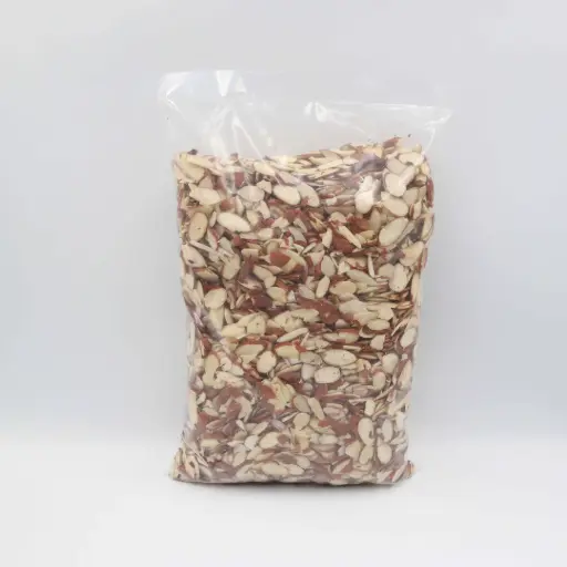 Almendra fileteada con cutícula